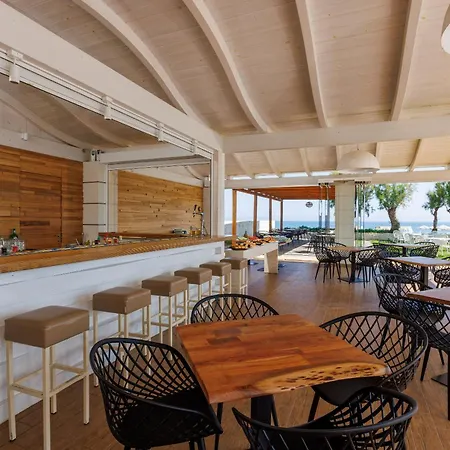 Bay & Hotel Malia (Crete)