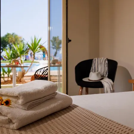 Hotel Bay & 4*