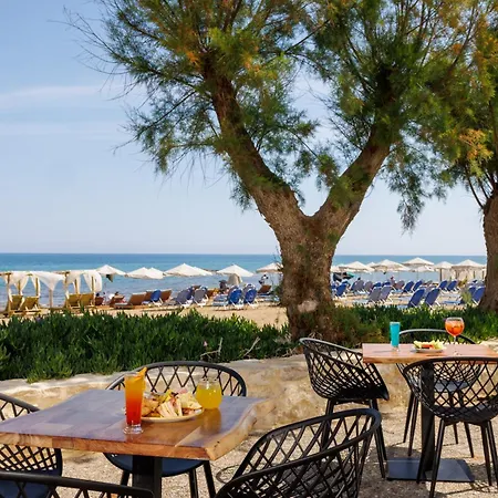 Bay & Hotel Malia