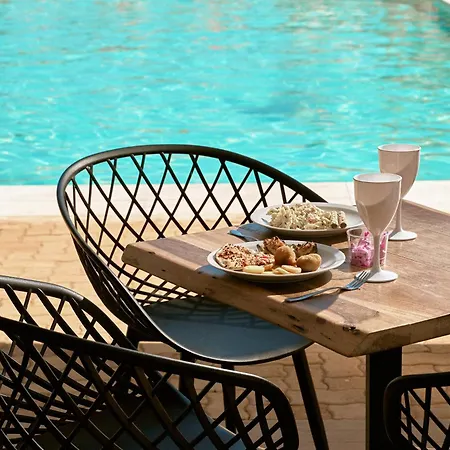 Bay & Hotel Malia