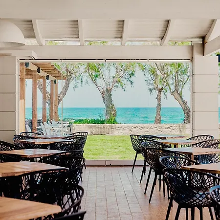 Bay & Hotel 4*